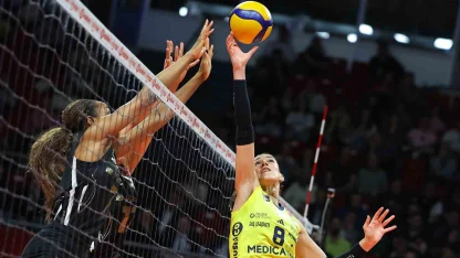 Fenerbahçe seriyi 1-1’e getirdi