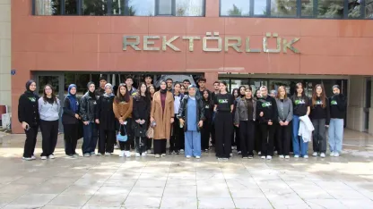 Fırat Üniversitesi’nde okul gezileri sürüyor