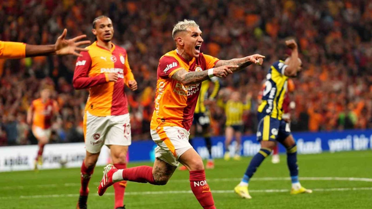Galatasaray bu sezon ilk kez Fenerbahçe’yi yendi