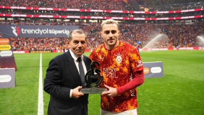 Galatasaray’da 200. maçına çıkan Barış Alper Yılmaz’a plaket