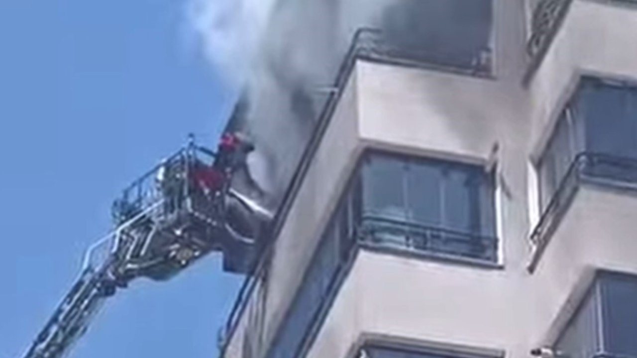 Gaziantep’te 8 katlı binada korkutan yangın