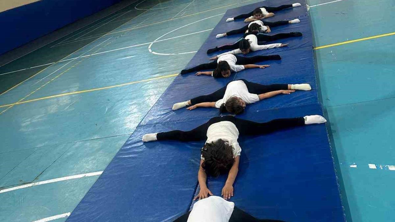 Geleceğin sporcuları antrenmanlarına devam ediyor