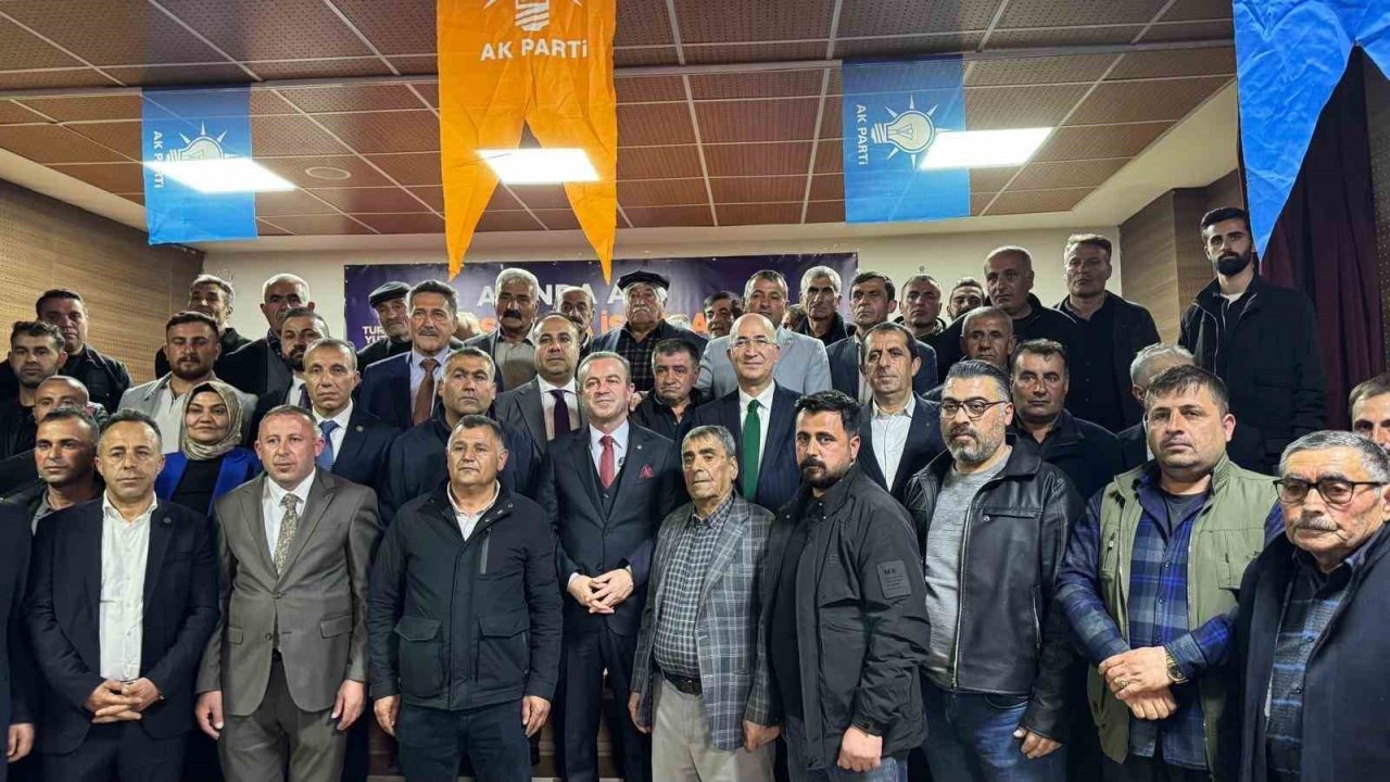Gelecek Partisi’nden istifa eden 35 kişi AK Parti’ye katıldı