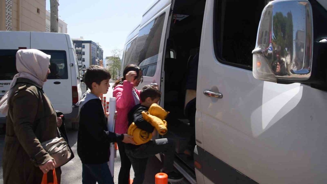 Genç araştırmacılara tarih yolculuğunda belediyeden destek