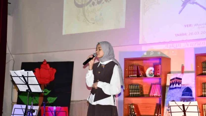 Gençlik Merkezlerinde şiir, ilahi ve anma etkinlikleri