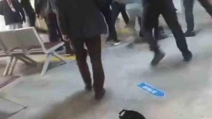 Hastane acilinde kavga kamerada