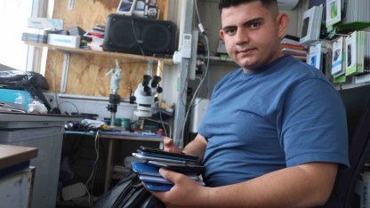 Hırsızlık anında ’Sadece sıfır telefonları al’ diyen suç makinası hırsız ve çırağı tutuklandı