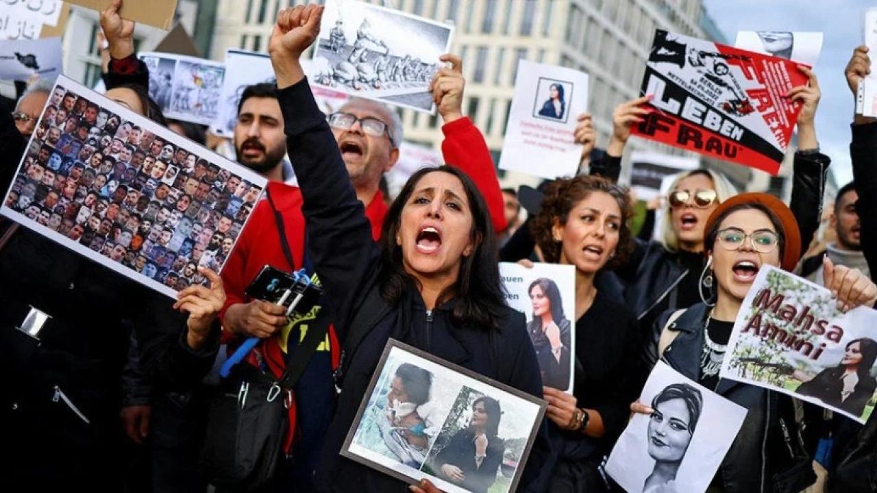 İRAN Direnişi Sürüyor