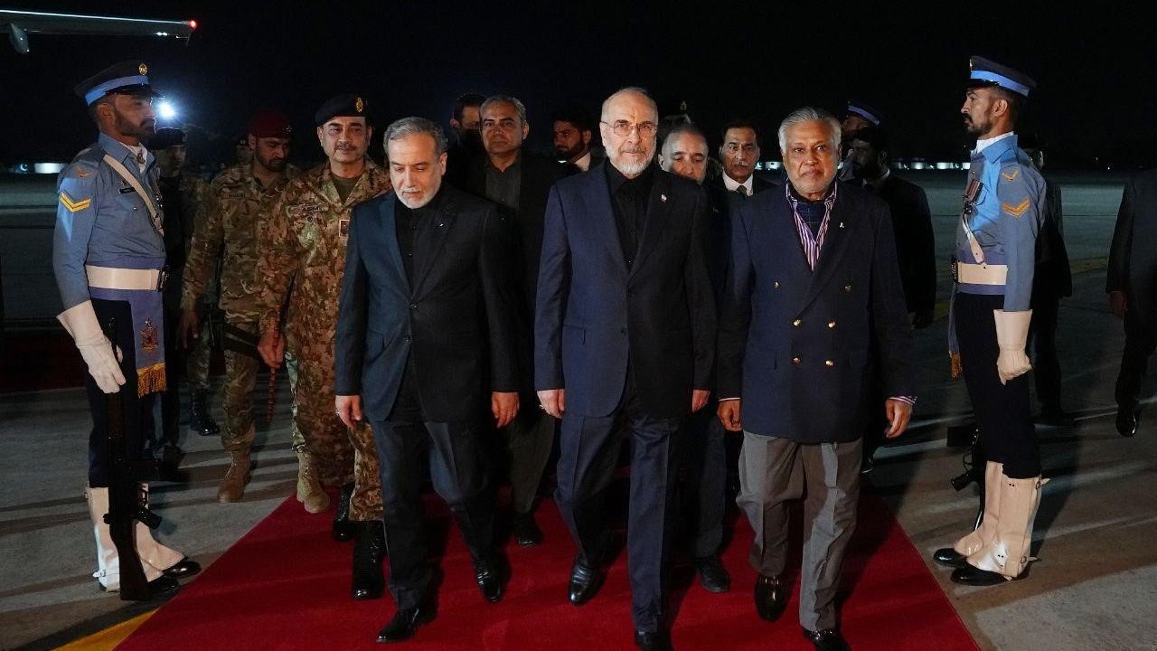 İran müzakere heyeti ABD ile görüşmeler için İslamabad’da