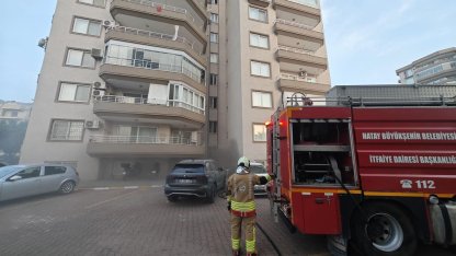 İskenderun’da binanın bodrum katında yangın çıktı
