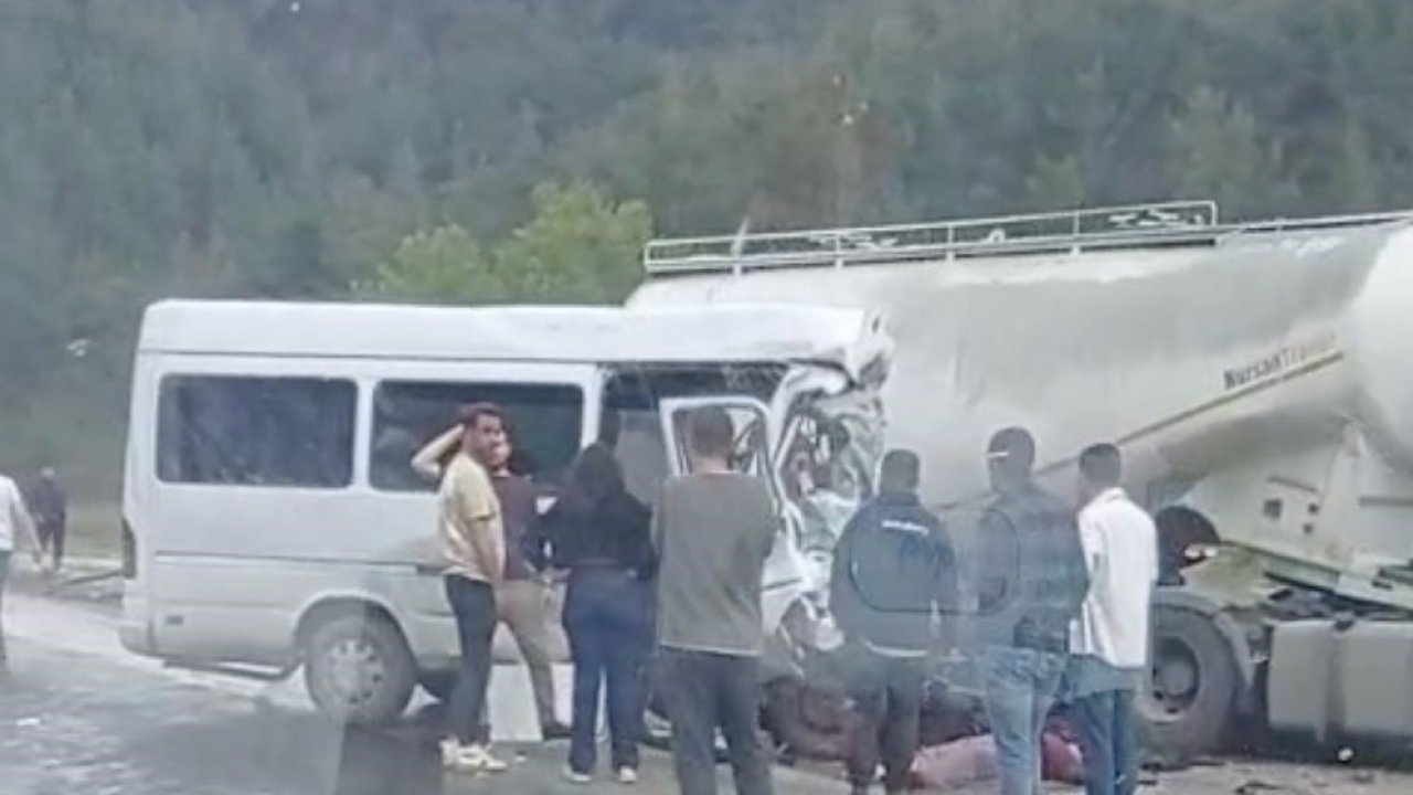 Isparta-Antalya karayolunda feci kaza: 7 ölü