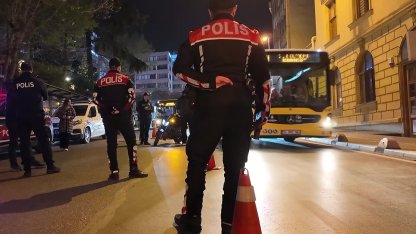 Kadıköy’de polis ekipleri asayiş uygulaması gerçekleştirdi