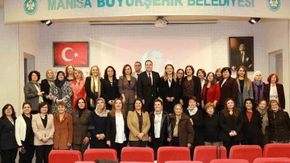 Kadın belediye başkanları Manisa’da buluştu