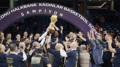 Kadınlar basketbolda şampiyon Fenerbahçe