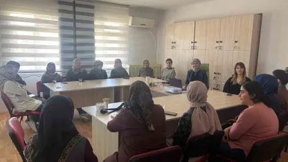 Kadınlara yanlış ilaç tüketiminin riskleri anlatıldı