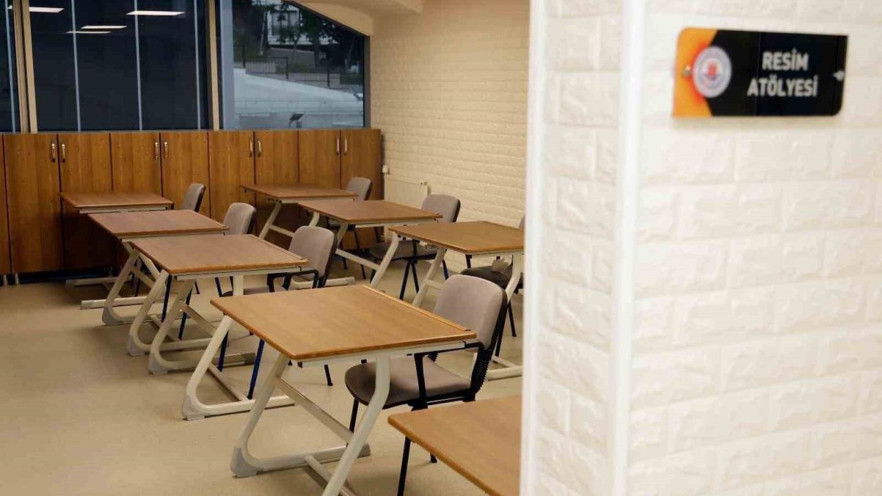 Kağıthane’de engelli bireyler için sanat eğitimi