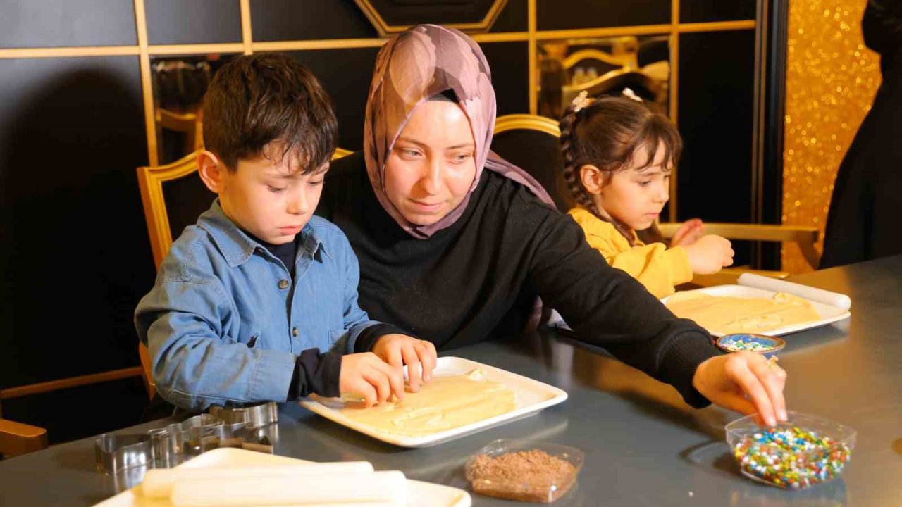 Kahramanmaraş’ta özel çocuklar kendi kurabiyelerini yaptı: Hem öğrendiler hem eğlendiler