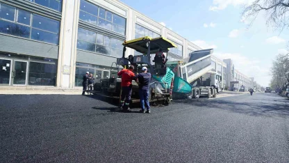 Kahramanmaraş’ta yapımı tamamlanan Toptancılar Sitesi yoluna asfalt