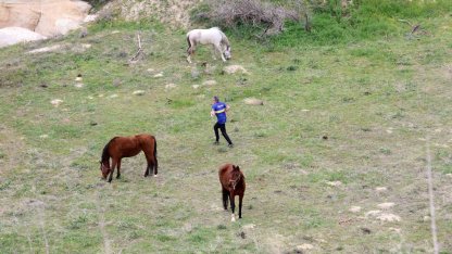 Kapadokya’da sporcular hem zamana hem zorlu doğa şartlarına meydan okudu