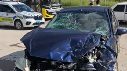 Karabük’te iki otomobil çarpıştı: 3 yaralı