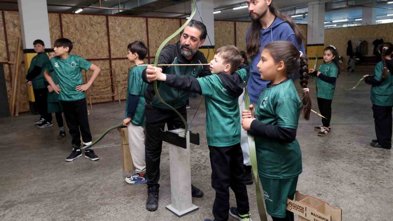 Karatay’da Spor Okulları gençleri geleceğe taşıyor