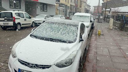 Karlıova’da nisan karı etkili oldu