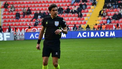 Kasımpaşa - Kayserispor maçını Mehmet Türkmen yönetecek