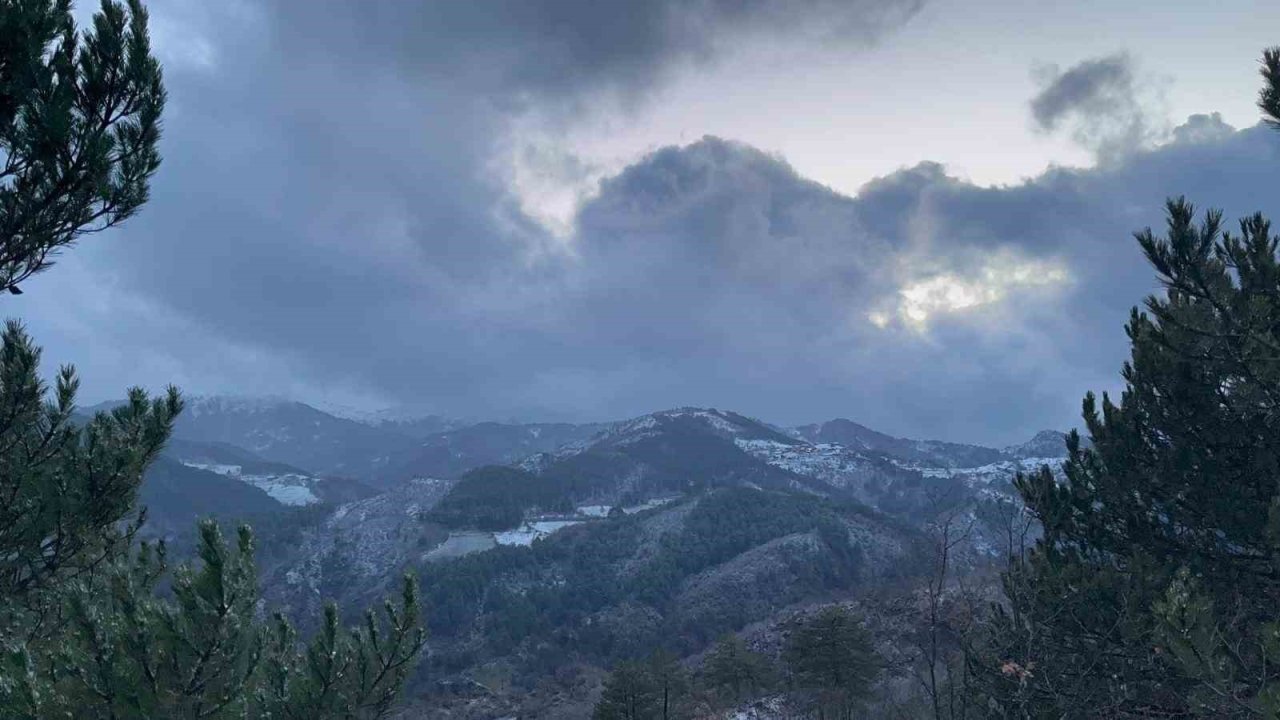 Kastamonu’da kar yağışı etkili oluyor