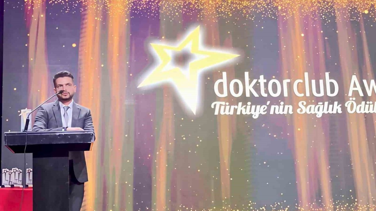 Kayseri Devlet Hastanesi’ne ‘Yılın Yenilikçi Sağlık Profesyonelleri’ ödülü