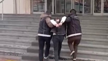 Kayseri’de 10 yıl kesinleşmiş hapis cezasıyla aranan şahıs yakalandı