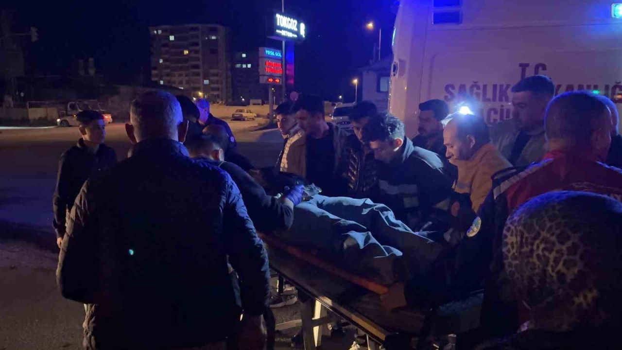 Kayseri’de SUV araç ile otomobil çarpıştı: 3’ü ağır 4 yaralı
