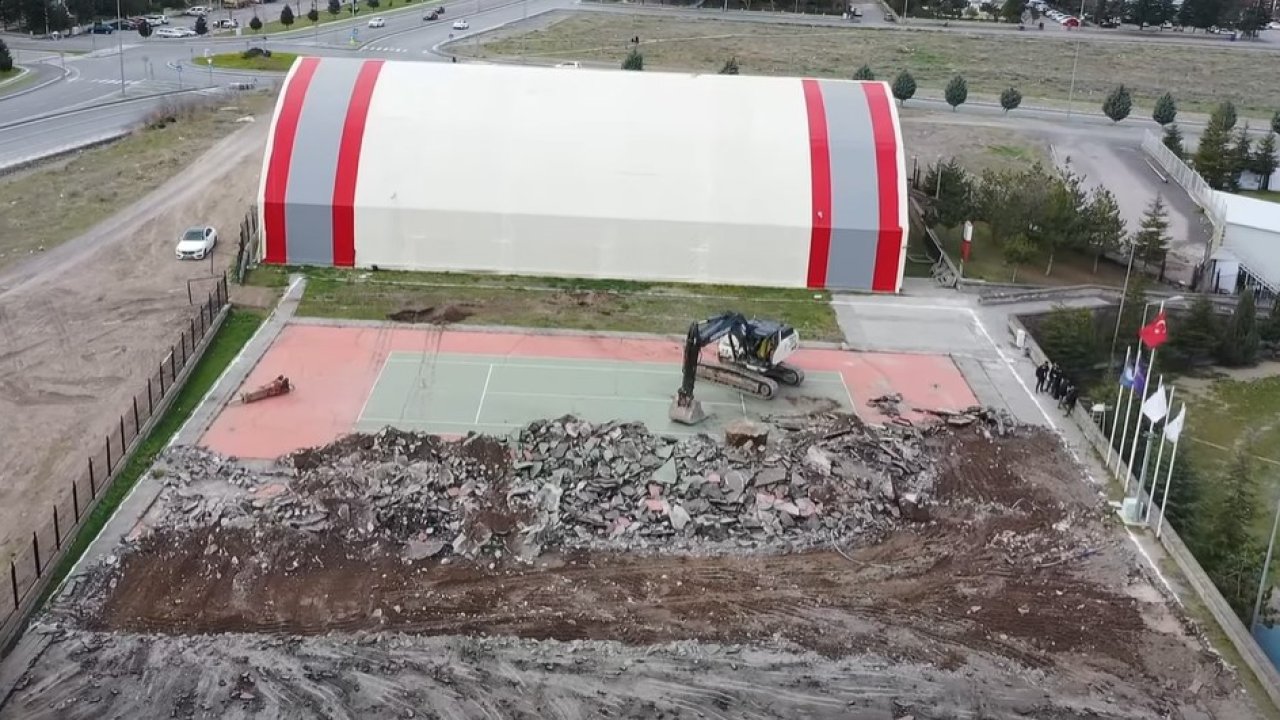 Kayseri’ye yeni kapalı tenis kortları yapılıyor