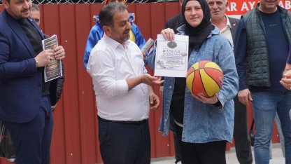 Kemeraltı’nda gram altın ödüllü basketbol etkinliği