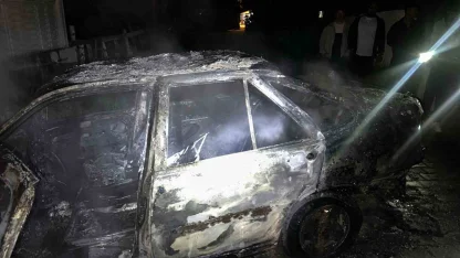 Keşan’da park halindeki otomobilde çıkan yangın söndürüldü