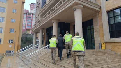 Kesinleşmiş hapis cezası olan firari yol kontrolünde yakayı ele verdi