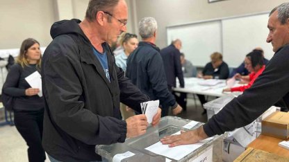 Kırklareli’nde Bulgaristan seçimleri için çifte vatandaşlar sandık başına gitti