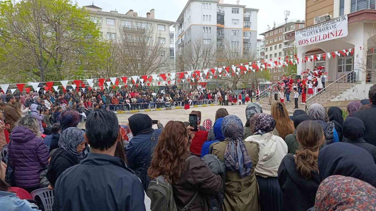 Kırşehir’de 23 Nisan coşkuyla kutlandı