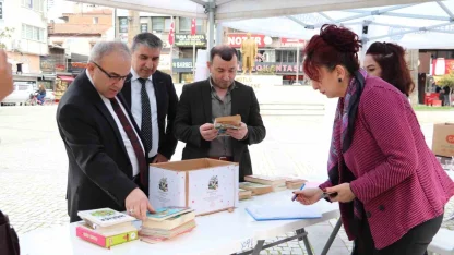 Kitap bağış kampanyası Edremit’te başladı