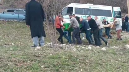 Kocası toprağa kendisi de hapse girdi