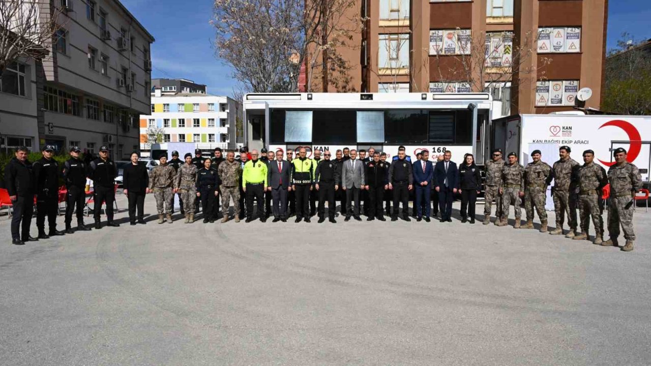Konya Emniyeti’nden kan bağışı