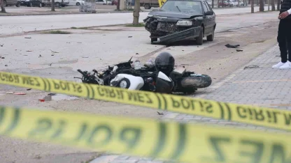 Konya’da bayram günü yaşanan kazada ağır yaralanan motosikletli genç kurtarılamadı