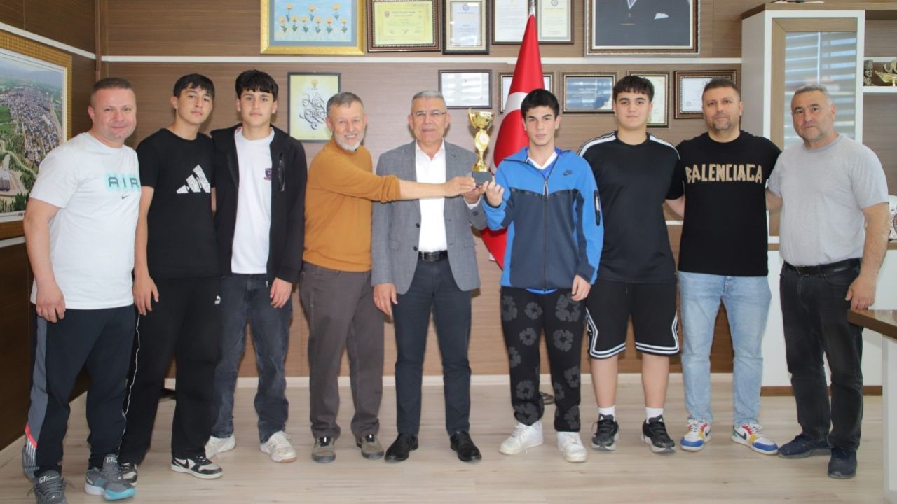 Köşk Belediye Doğanspor Hentbol Takımı Türkiye Şampiyonası’na hazır