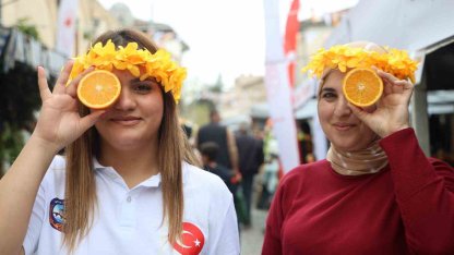 Kozan Portakal Çiçeği Festivali renkli görüntülere başladı