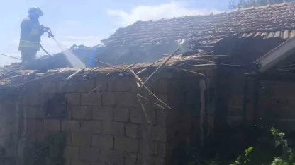 Kumlu’da müstakil ev yangını