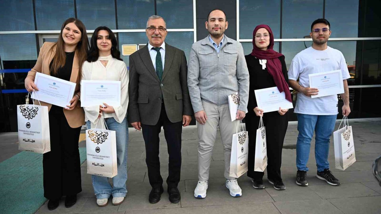 Kütüphane Haftası’nda kitap tutkunları ödüllendirildi