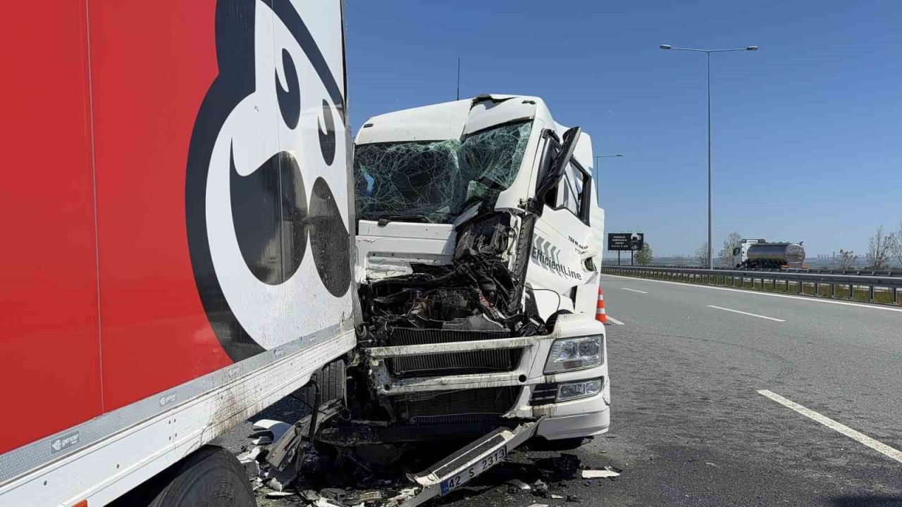 Kuzey Marmara Otoyolu’nda zincirleme kaza: 1 yaralı