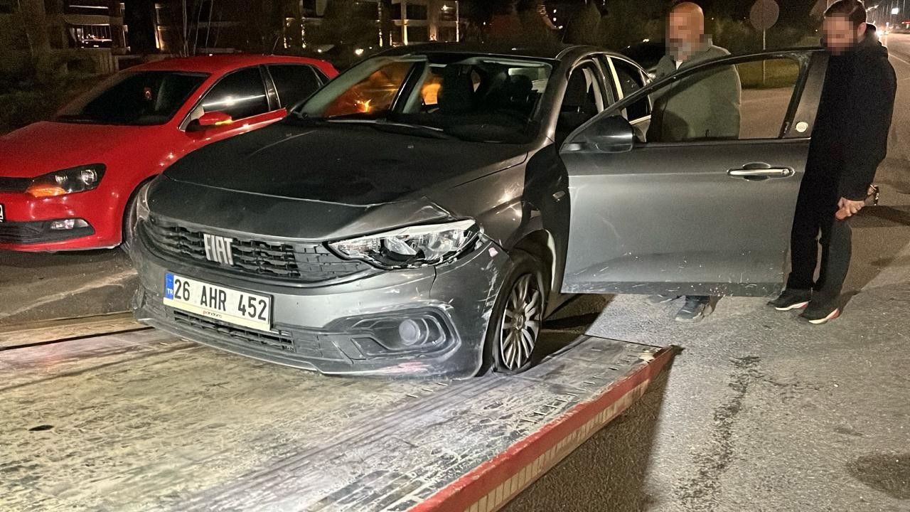 Lastikleri patlatılarak durdurulan araçtan uyuşturucu çıktı