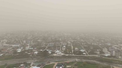 Libya’dan gelen çöl tozu Hatay’ı yuttu