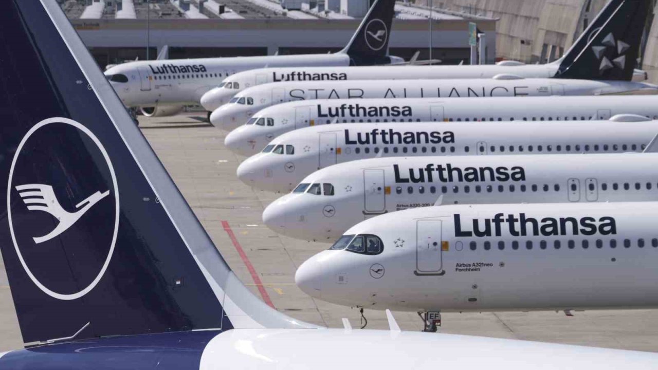 Lufthansa yakıt fiyatlarındaki artış nedeniyle ekim ayına kadar 20 bin uçuşu iptal etti