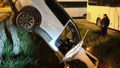 Lüleburgaz’da otomobil AVM otoparkına araç uçtu